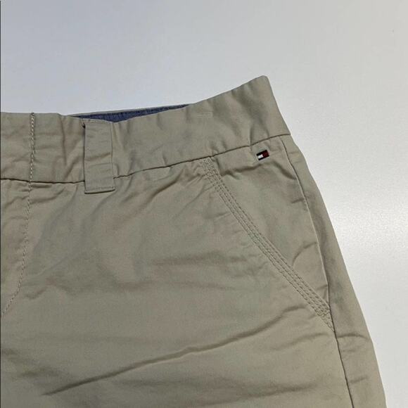 TOMMY HILFIGER Womens 6 Chino Khaki Shorts - Picture 2 of 4
